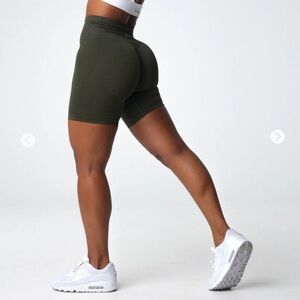 NVGTN Olive Contour 2.0 Seamless Shorts